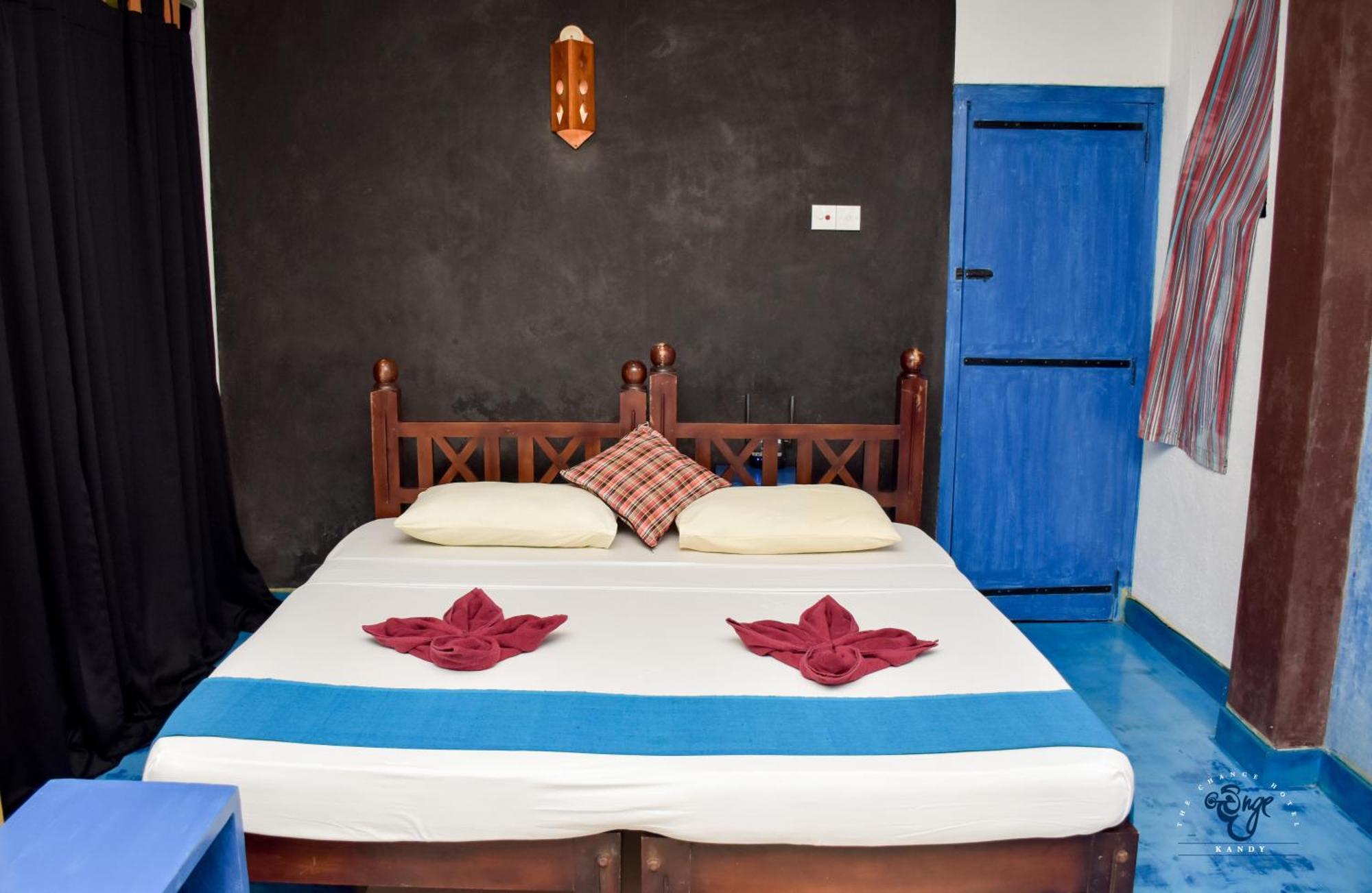 The Change Hotel Kandy Buitenkant foto