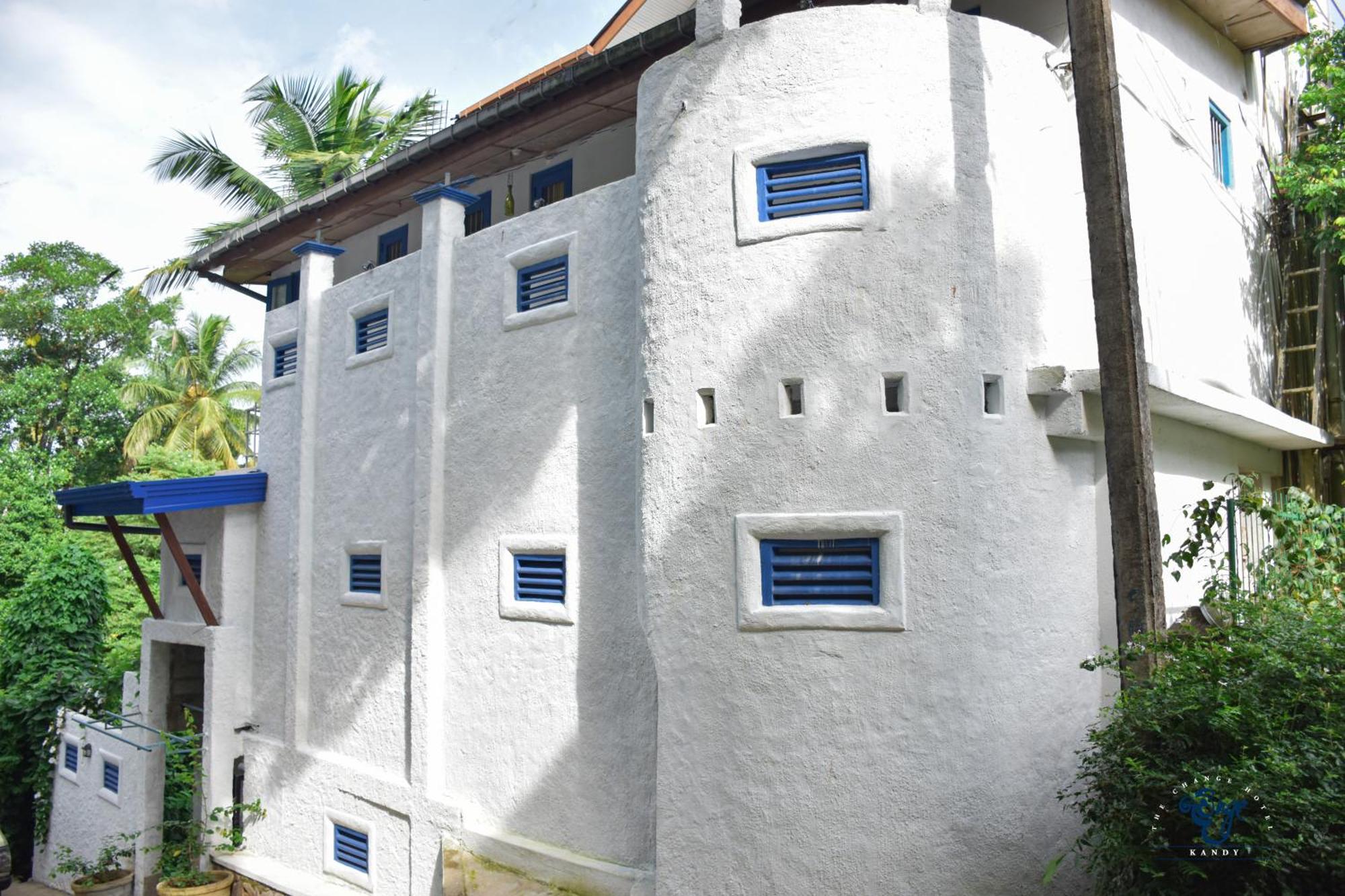 The Change Hotel Kandy Buitenkant foto