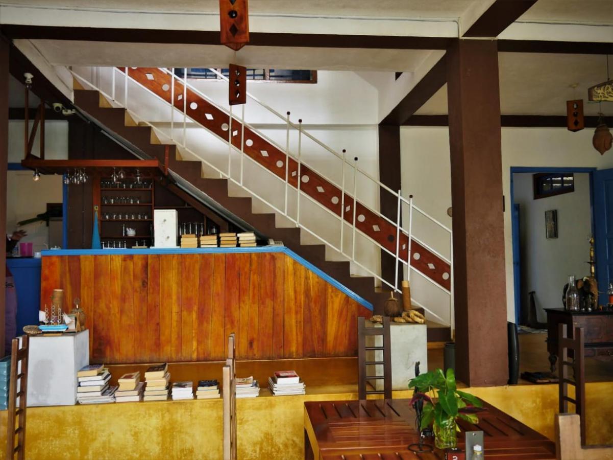 The Change Hotel Kandy Buitenkant foto